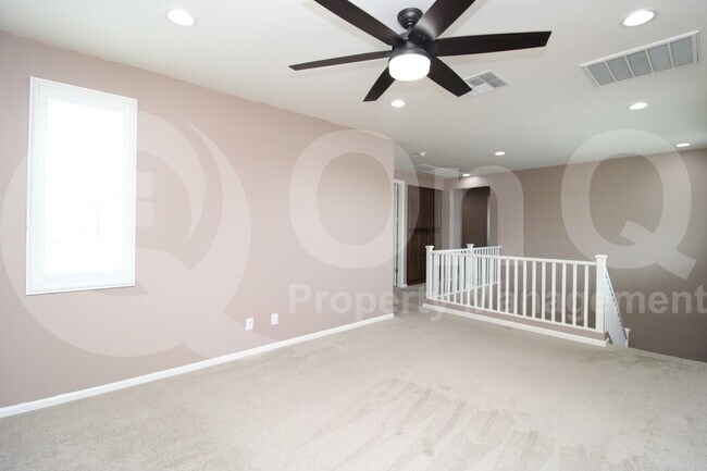 Building Photo - 3080 S Jasmine Dr