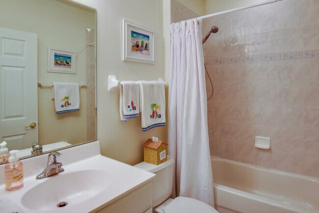 Building Photo - 400 Canopy Walk Ln