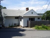Building Photo - 123 Bridge St