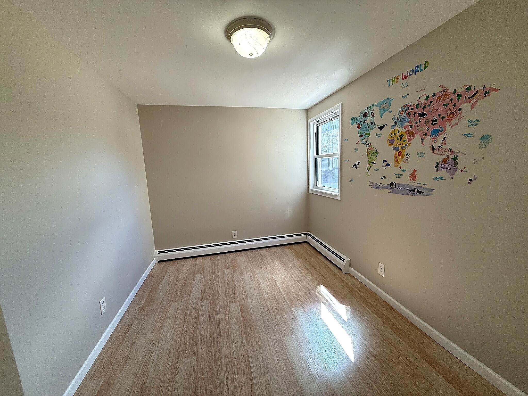 Building Photo - 47 Lester St