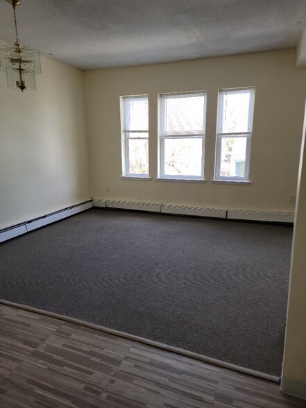 Building Photo - 43 Lenox St