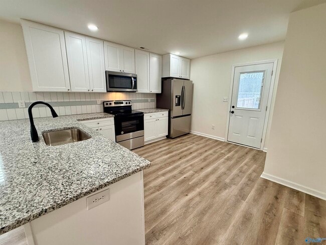 Building Photo - 103 Oakwood Meadows Dr