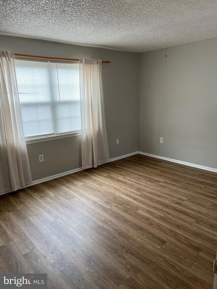 Building Photo - 12211 Stevenson Ct