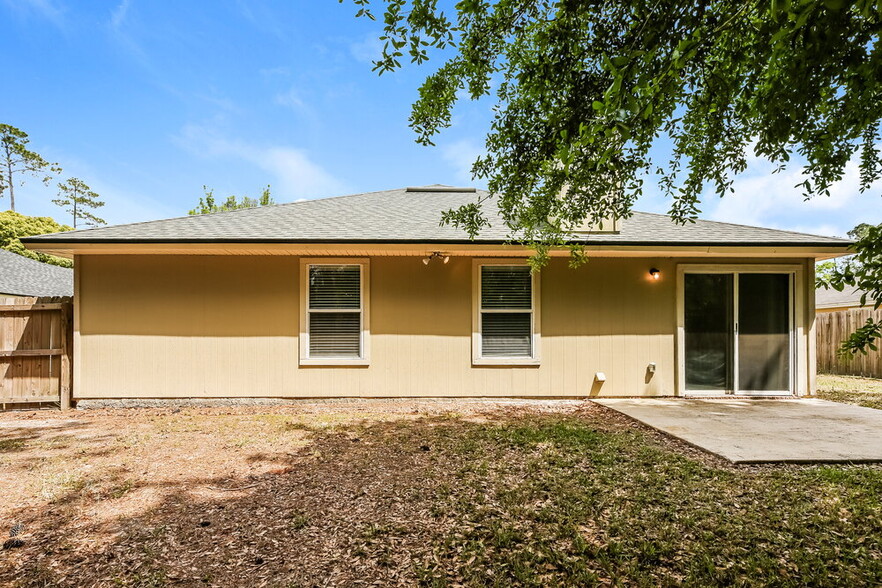 Building Photo - 2554 Blackstone Ct