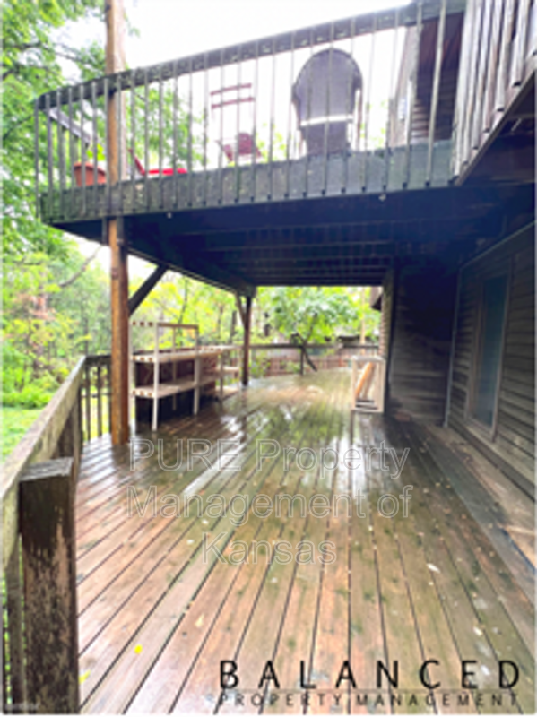 Building Photo - 4870 SW Skyline Pkwy