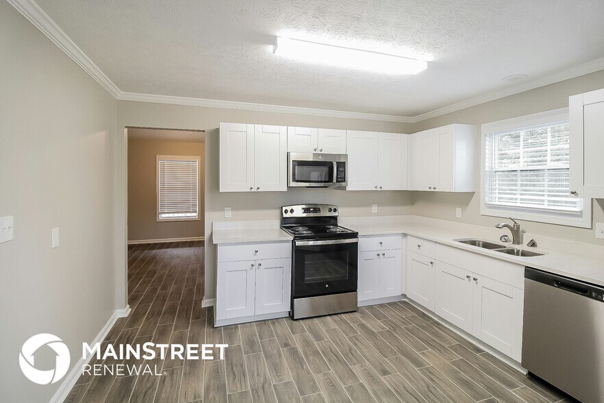 Building Photo - 395 Fox Trail Dr