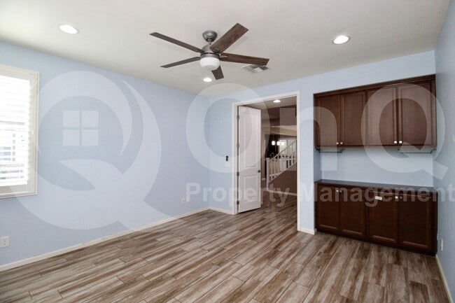 Building Photo - 3080 S Jasmine Dr