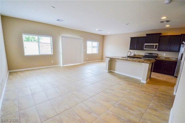 Building Photo - 9422 Sand Tiger Ave