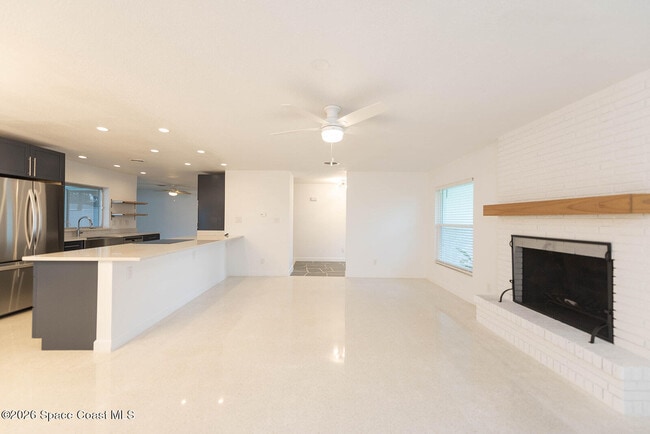Building Photo - 311 12th Terrace