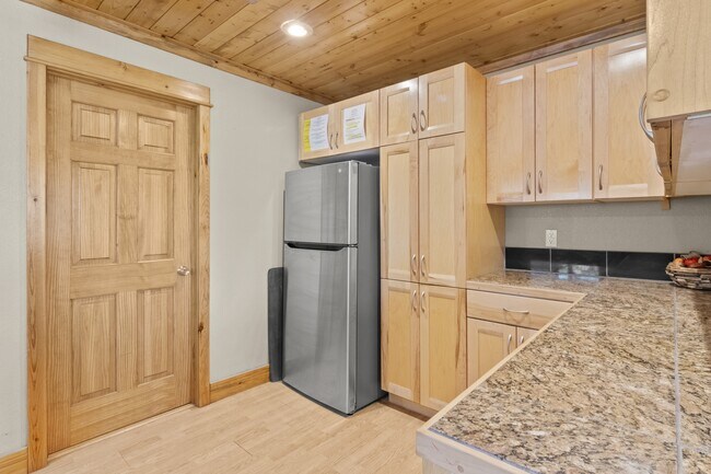 Building Photo - 307 Heath Dr