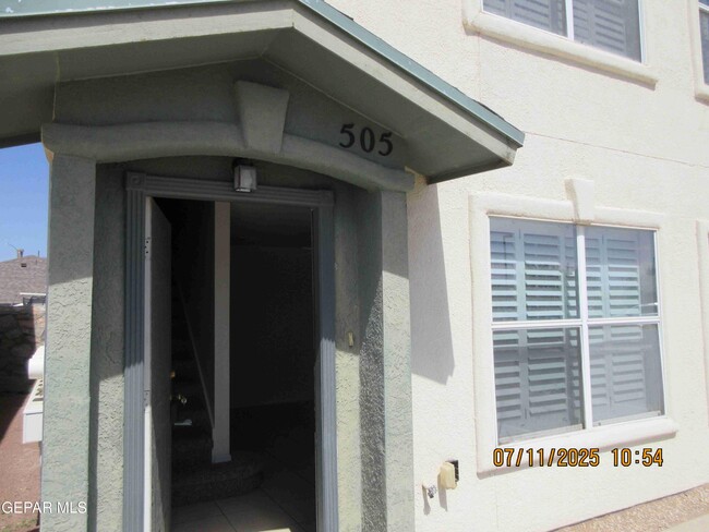 Building Photo - 10021 Railroad Dr
