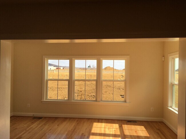 Building Photo - Stunning Luxury Twin Single-Family in Prestigious Atwater – 4BR, 3.5BA | Finished Basement with F...