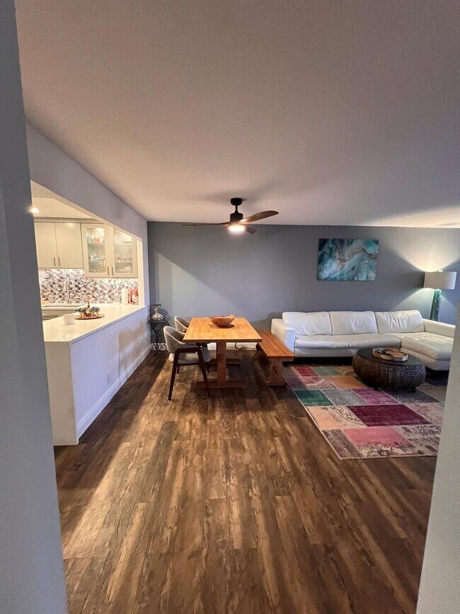 Building Photo - 3175 NE 48th Ct