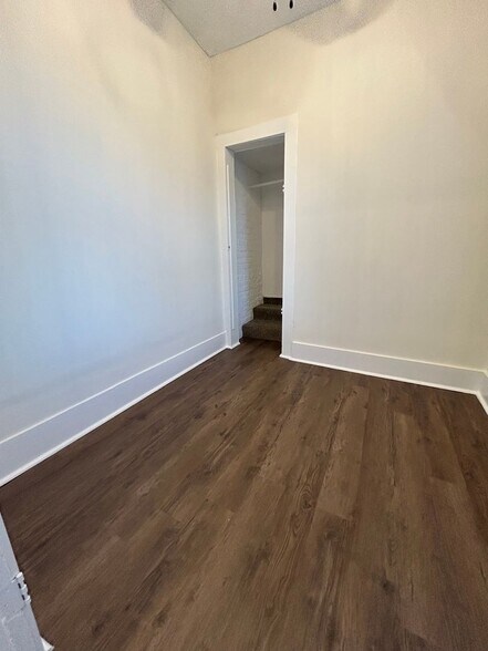 Building Photo - 1214 Columbia St