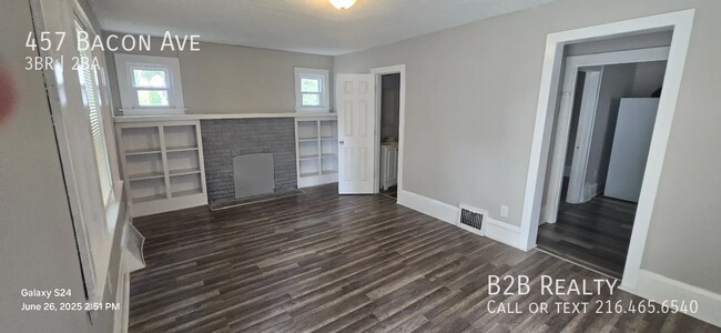 Building Photo - 457 Bacon Ave