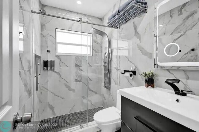 Building Photo - 2411 SW 58th Manor