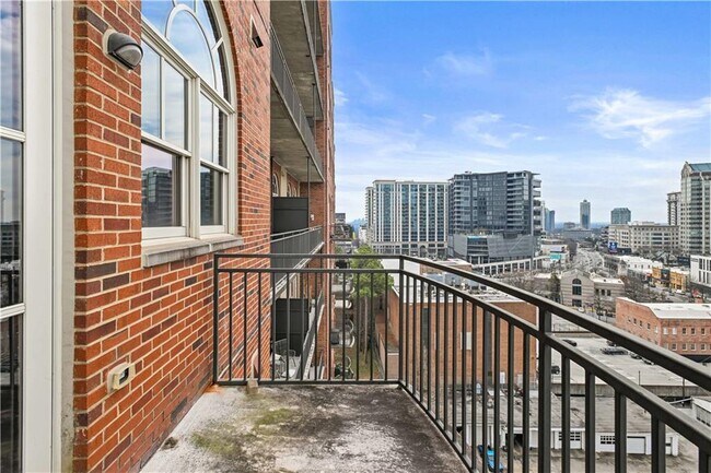 Building Photo - 3180 Mathieson Dr NE