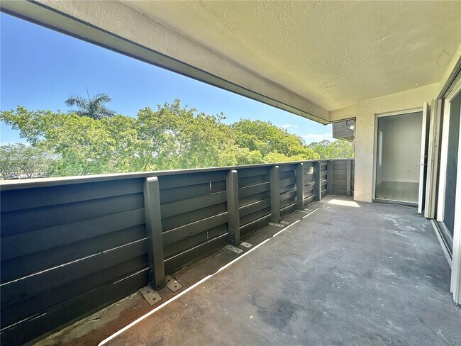 Building Photo - 8335 SW 72nd Ave