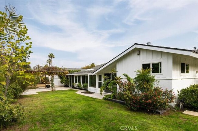 Building Photo - 14191 Lambeth Way