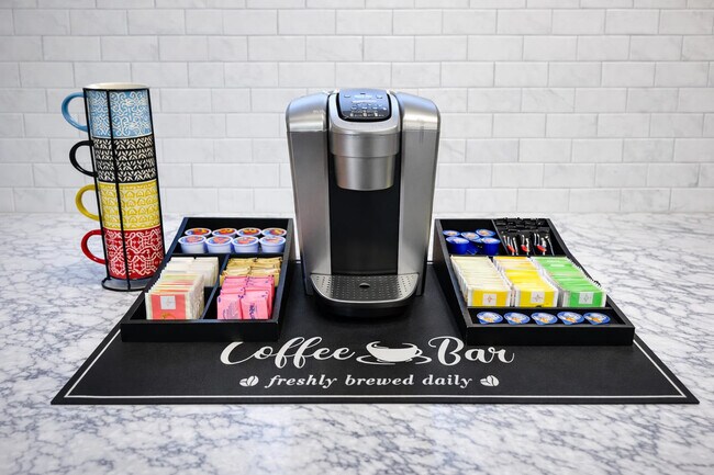 Building Photo - 19 Alden Glen Ct