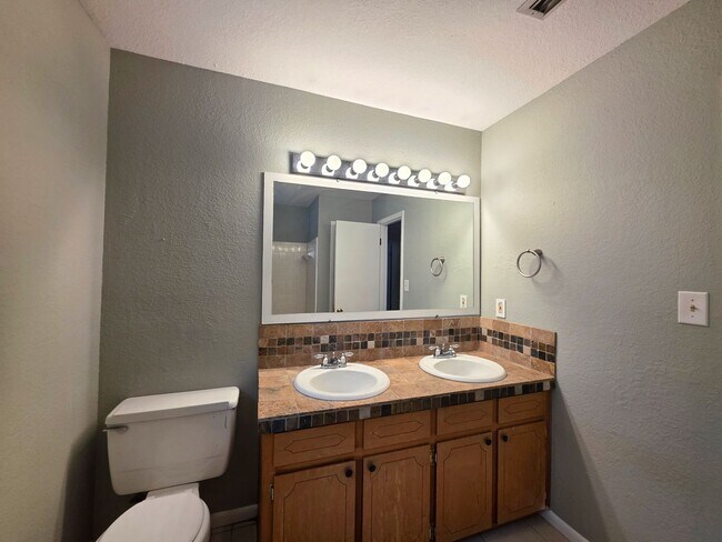 Building Photo - 7819 Hearthstone Cir