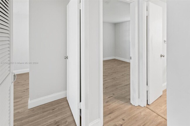 Building Photo - 101 Jasmine Ct