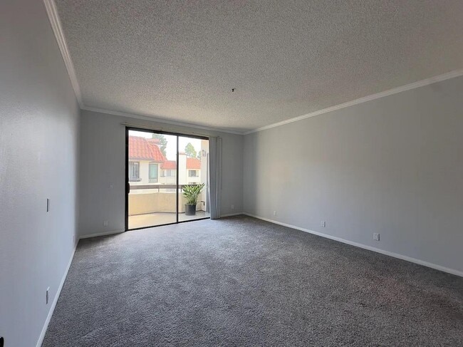 Building Photo - 5875 Friars Rd