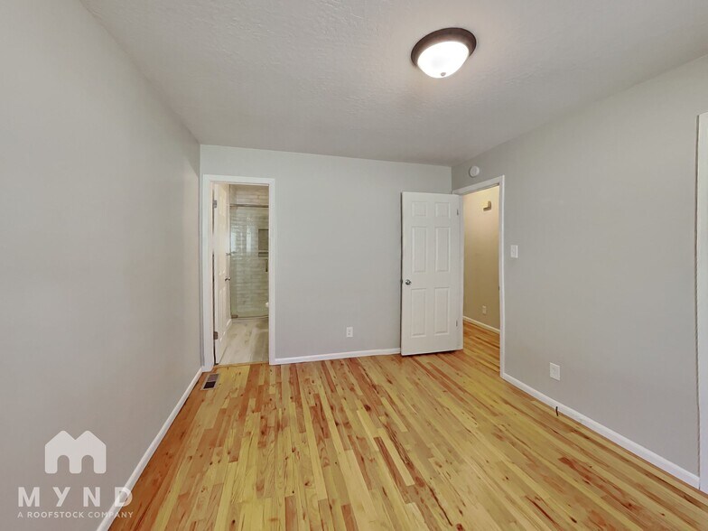 Building Photo - 3450 Pierremont Rd