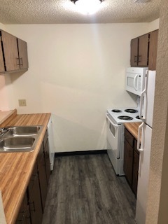 Kitchen - Willow Creek Apartments