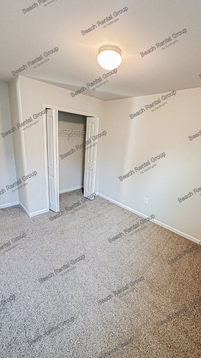 Building Photo - 166 Foxford Dr