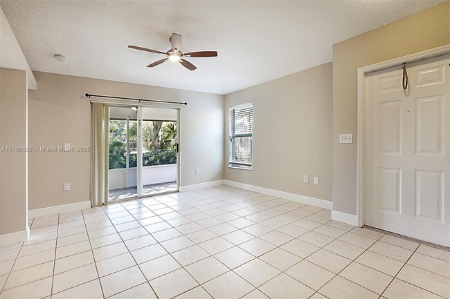 Building Photo - 5308 NW 89th Ave