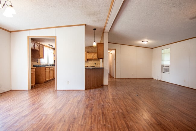 Building Photo - 1520 Linzay St