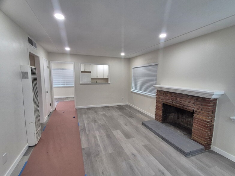 Building Photo - 2902 N 1st St