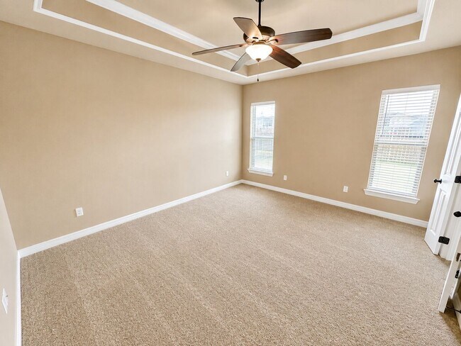 Building Photo - 922 Antler Dr