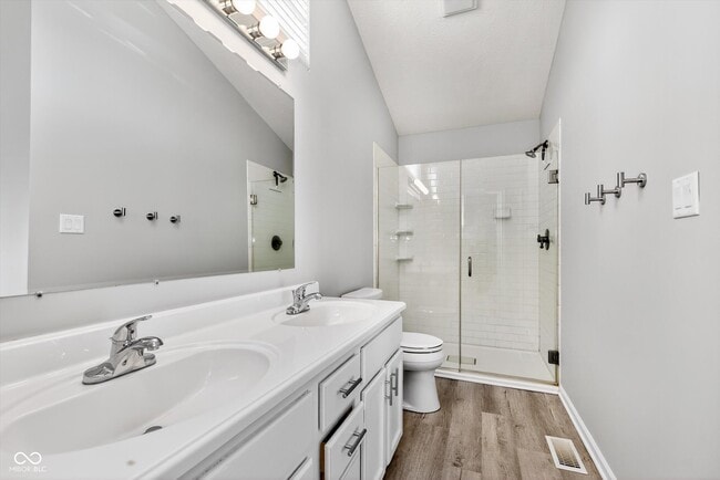 Building Photo - 10769 Park Vista Ct