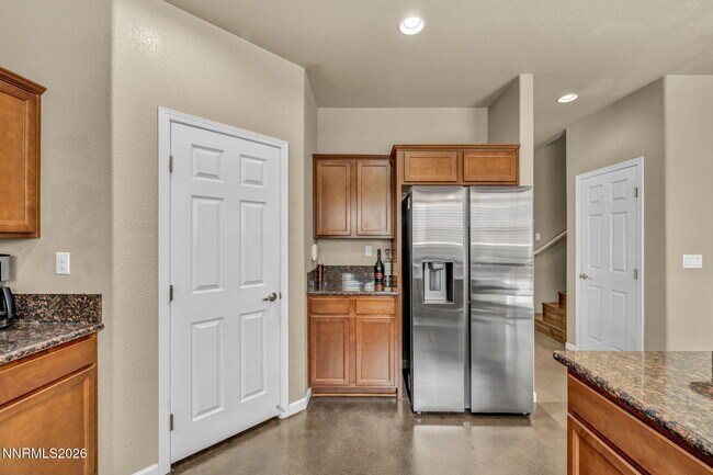 Building Photo - 3680 Coastal St