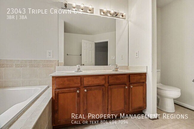 Building Photo - 23043 Triple Crown Dr