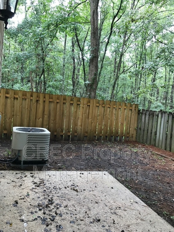 Building Photo - 205 Weber Rd