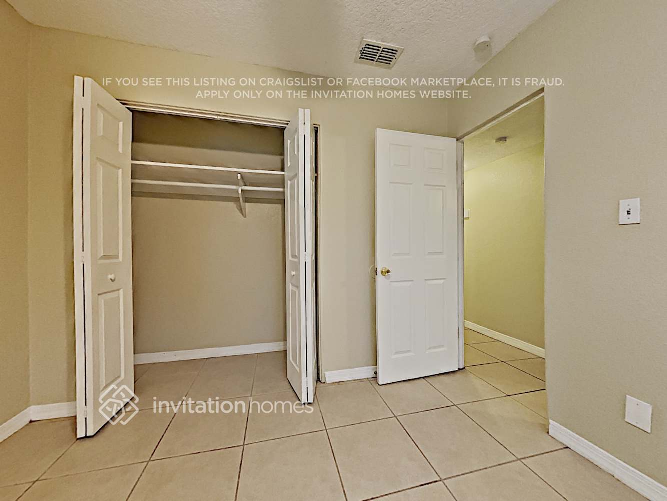 Building Photo - 3013 Touraine Ave