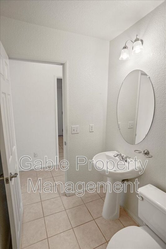Building Photo - 27366 Dearborn Dr