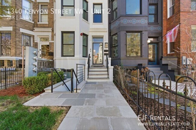 Building Photo - 1340 Kenyon St NW
