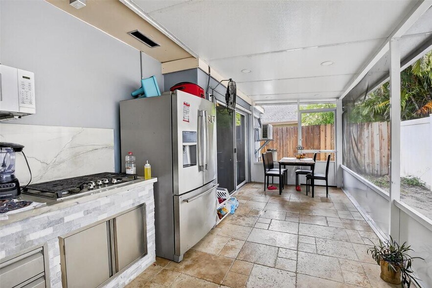 Building Photo - 9430 SW 49th St