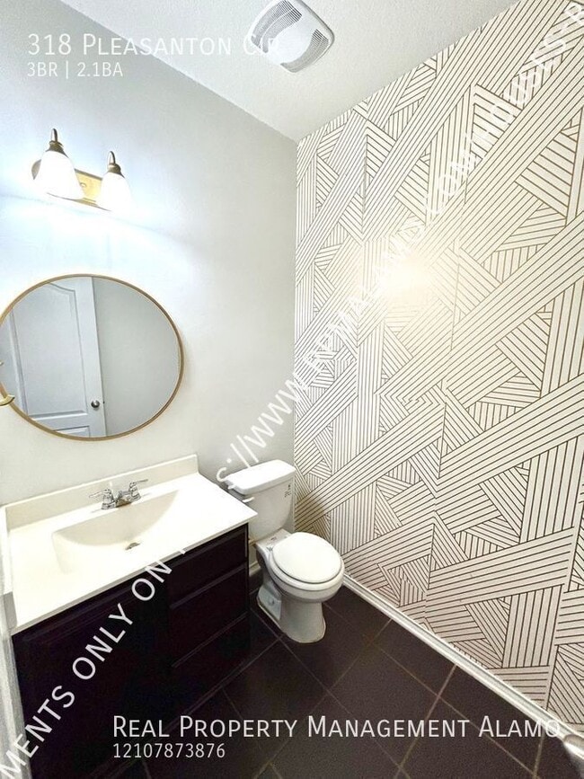 Building Photo - 318 Pleasanton Cir