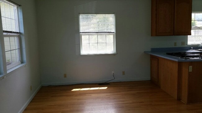 Building Photo - 1485mccr