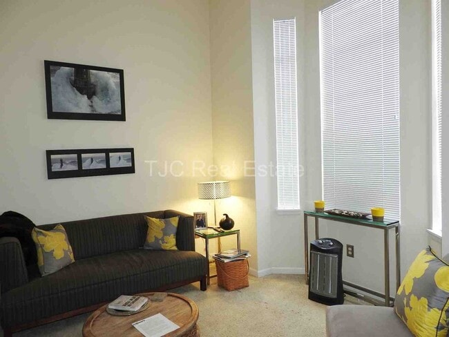 Building Photo - 8410 E 29th Ave