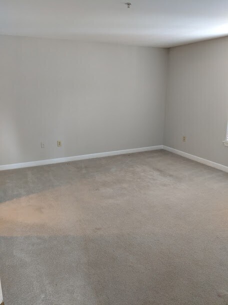 Building Photo - Three Bedroom Waterfront Condo Mooresville
