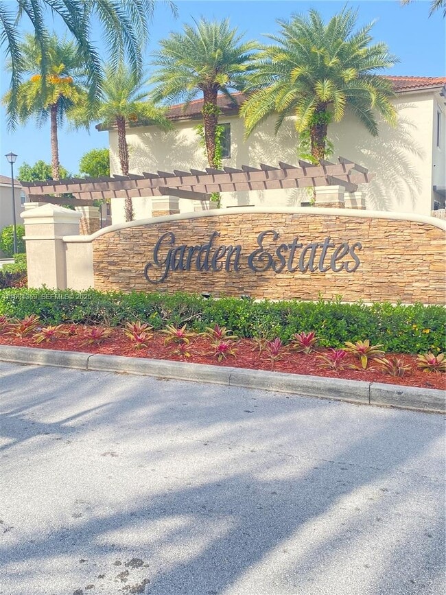 Building Photo - 15290 SW 118th Terrace