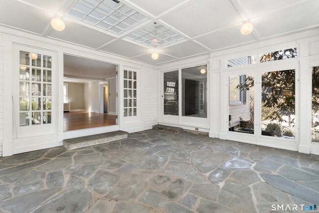 Building Photo - 145 Lyons Plain Rd