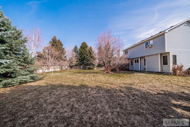 Building Photo - Sunnybrook