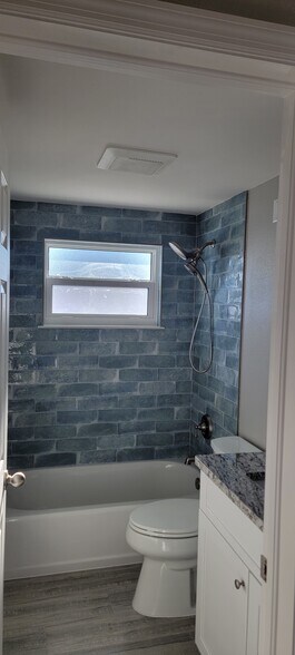 Building Photo - 5214 Forest Hills Dr